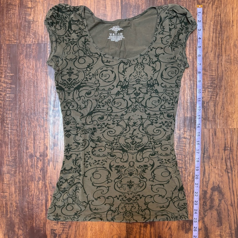 Y2K long hem tee